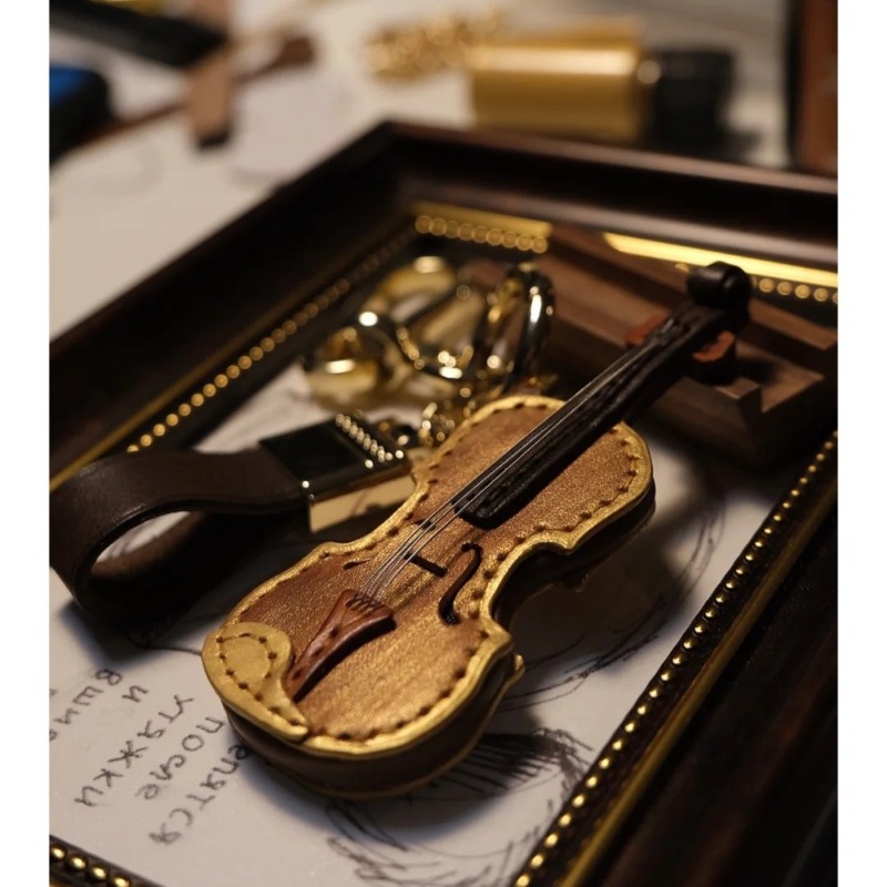 Cute Violin Pendant Keychain D - Phone Accessories Wholesale In China のレビューと価格