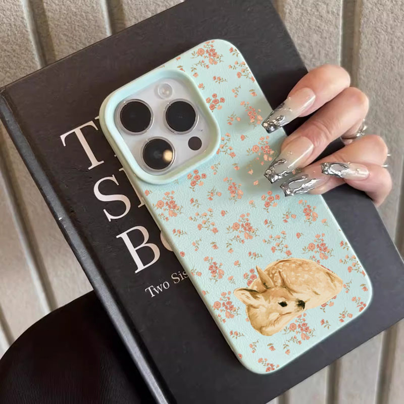 Cute Deer Full Floral Pattern  - Phone Accessories Kiosk のレビューと価格