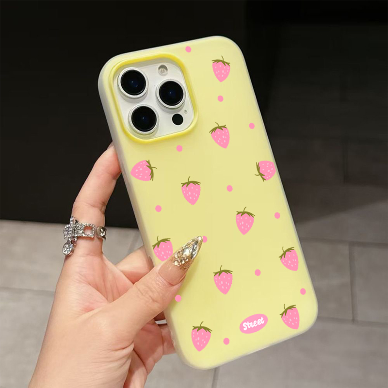 Sweet Pink Strawberry Pattern  - Phone Accessories Kiosk のレビューと価格